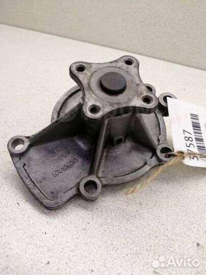 Помпа Ниссан блюберд