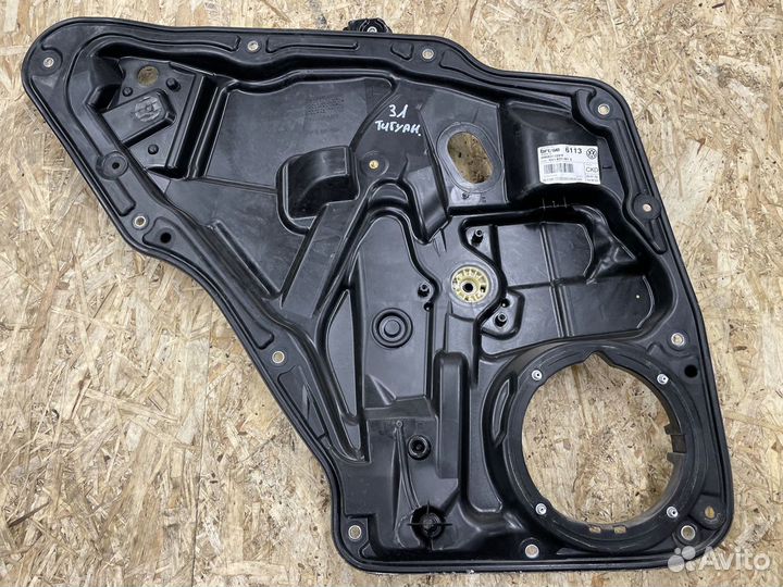 Стеклоподъемник задний левый Фольцваген Тигуан 1