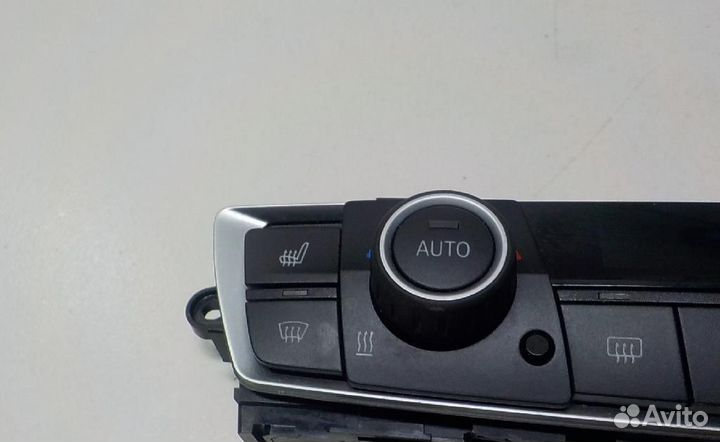 Блок управления климатической установкой BMW 2-Ser