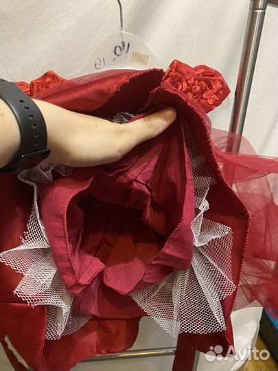 Нарядное платье