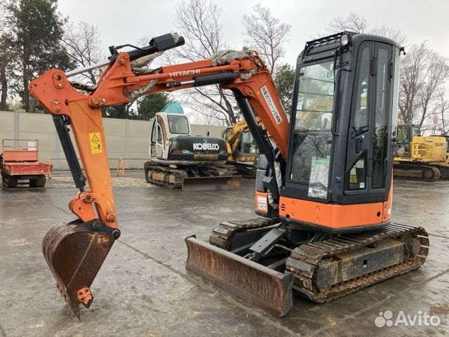 Мини-экскаватор Hitachi ZX30UR-5B, 2015