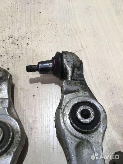 Рычаг передний нижний Ауди А8 D2