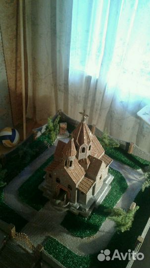 Сувенирнный макет сурб амбарцум церкви