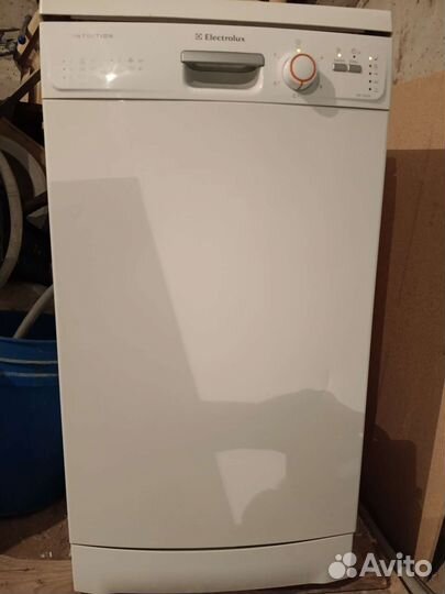 Посудомоечная машина Electrolux ESF43020