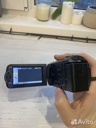 Видеокамера Panasonic hc-v100