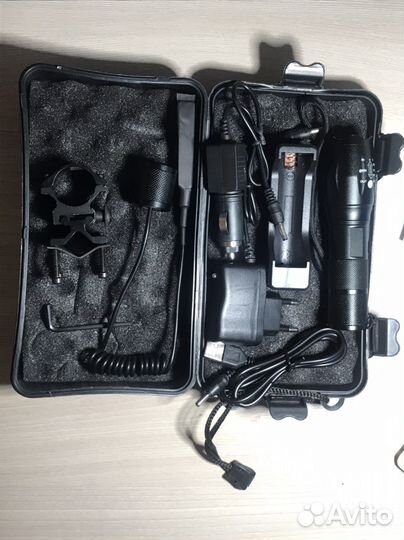 Тактический фонарик