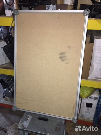 Пробковая доска 90х60 см