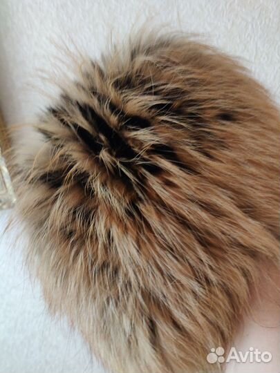 Шапка женская меховая из енота,вязаная.Разм 54-56