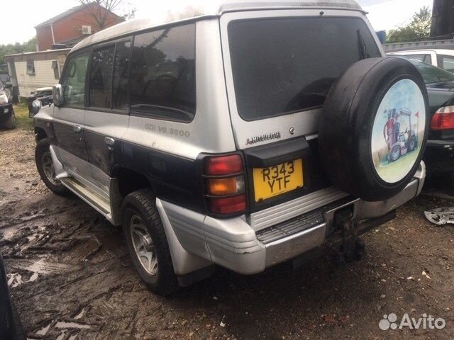 Разбор на запчасти Mitsubishi Pajero