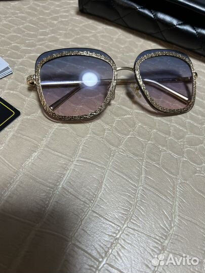 Солнцезащитные очки Chanel
