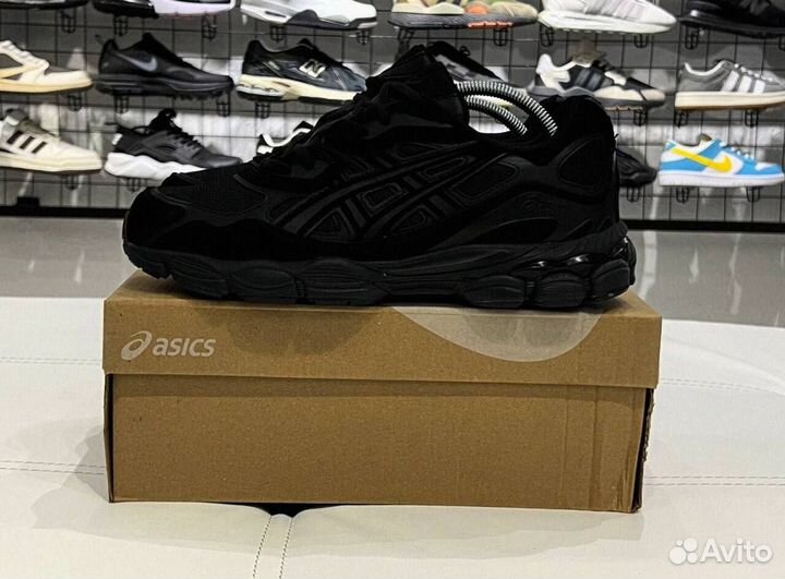 Мужские кроссовки Asics с технологией Gore-Tex