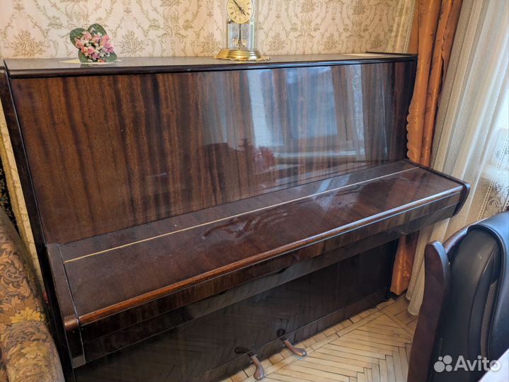 Пианино отдам бесплатно