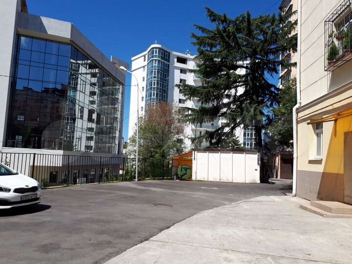 3-к. квартира, 74 м², 1/4 эт.