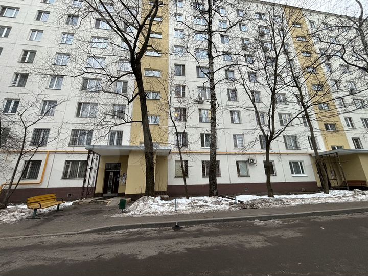 Квартира-студия, 17,7 м², 1/9 эт.