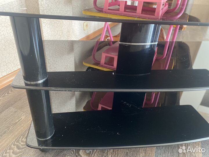 Стеклянная тумба