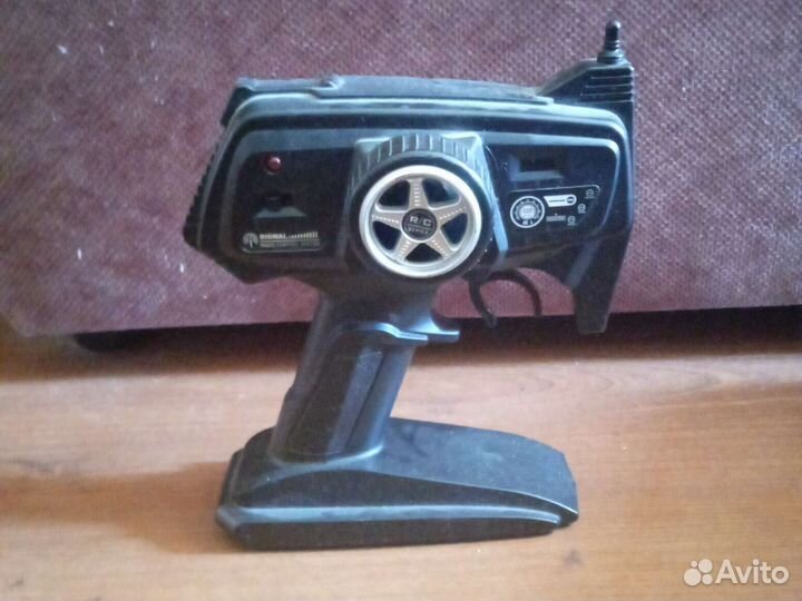 Машина на радиоуправлении внедорожник