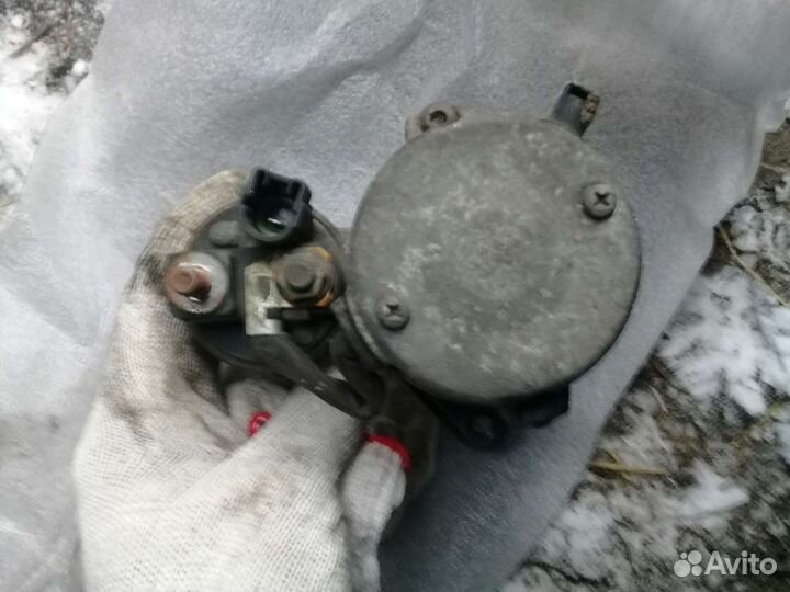 Стартер Toyota Avensis 2