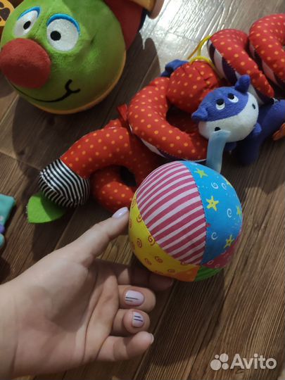 Развивающие игрушки для малышей