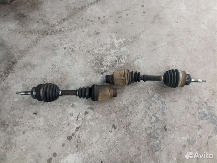 Привод передний SsangYong Kyron 05-14г