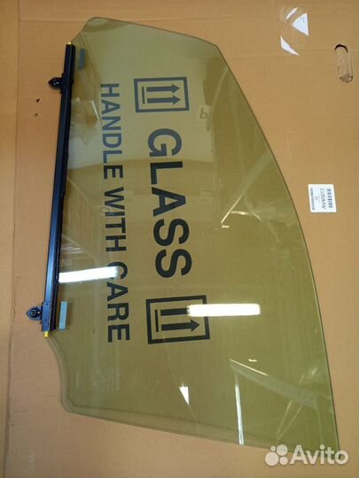 Стекло двери переднее левое Lexus RX