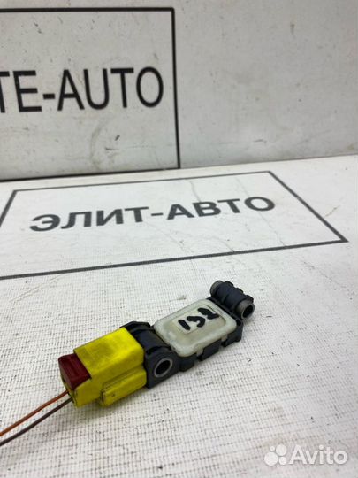 Датчик удара Audi A3 8P 2010