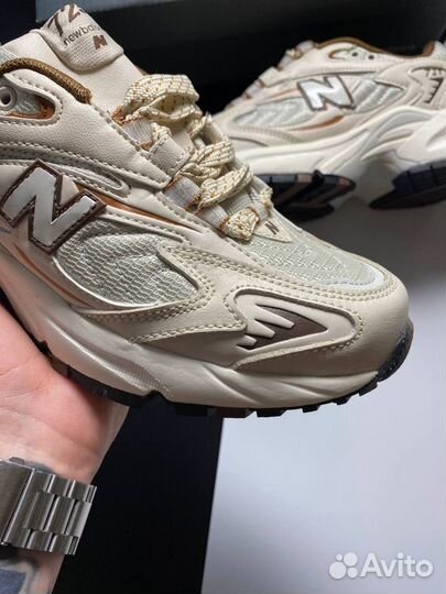 Кроссовки New Balance 725 женские