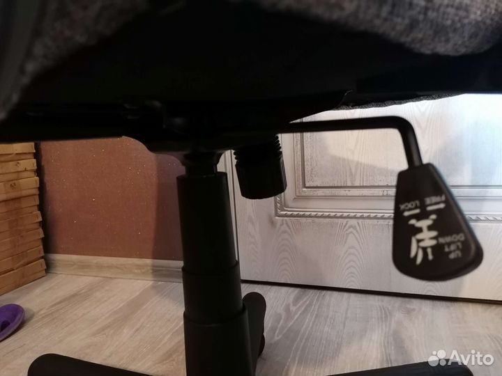 Компьютерное кресло руководителя