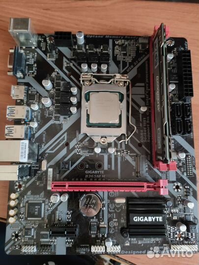 Материнская плата с процессором