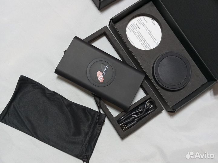 Беспроводной внешний аккумулятор и зарядка 8000mah