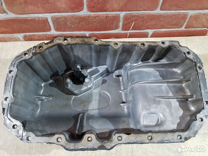 Масляный поддон VAG 1.4 TSI volkswagen passat b6