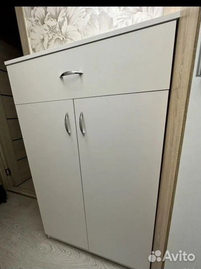 Обувница белая бу