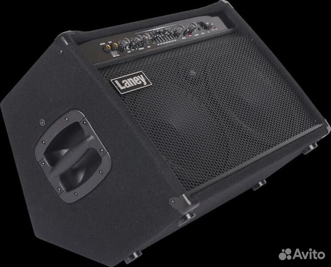 Басовый комбоусилитель 300 Вт Laney RB7