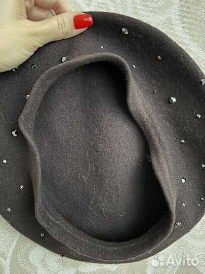 Берет шерстяной женский