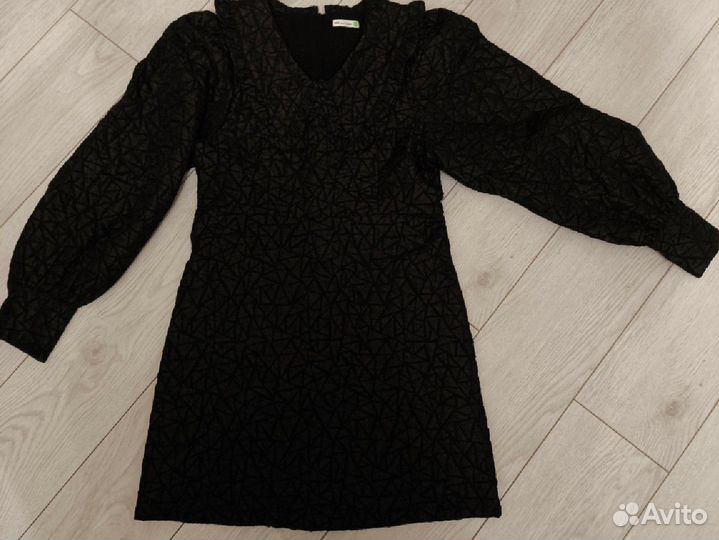 Плате sela Уэнздей