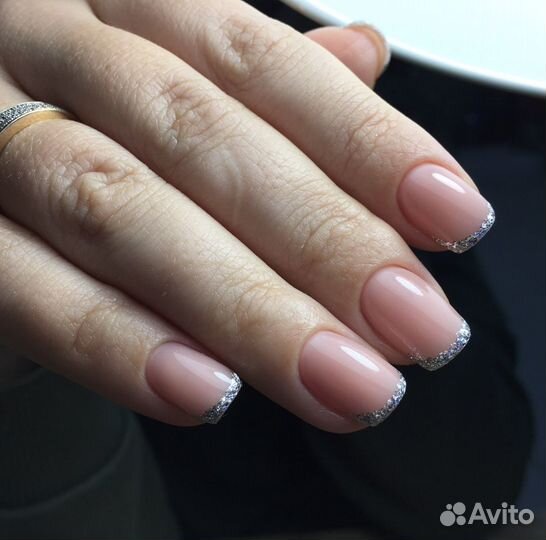 Маникюр, педикюр, наращивание ногтей