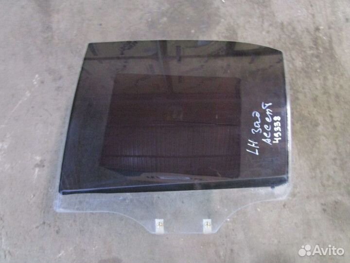 Стекло двери задней левой Hyundai Accent II (+тага