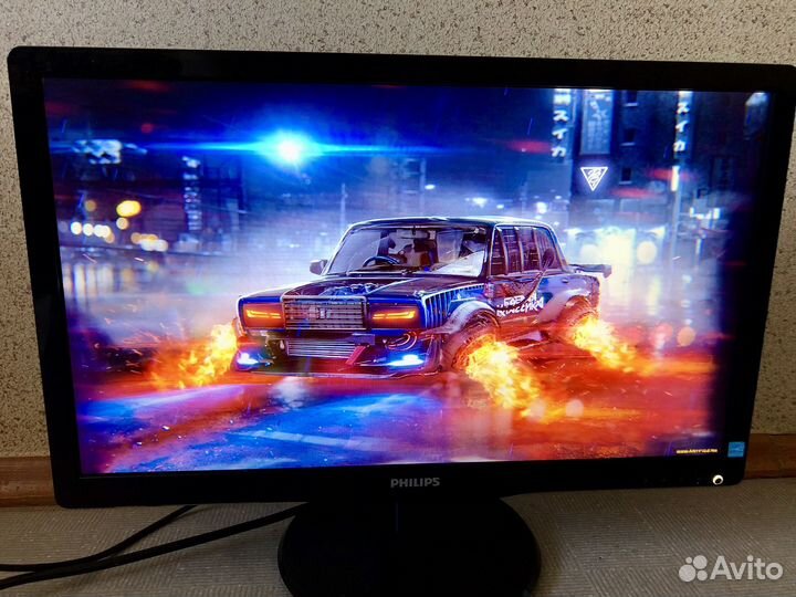 Philips 22' тонкий мультимедийный в идеале