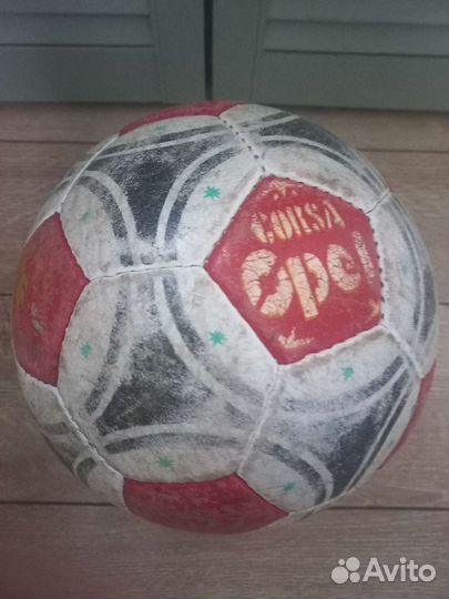 Футбольный мяч