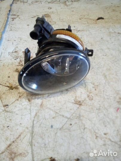 Фара противотуманная передняя правая Volkswagen