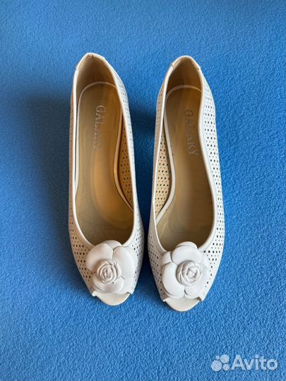 Туфли женские новые 38 белые кожа