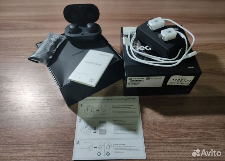 Беспроводные наушники samsung Gear IconX