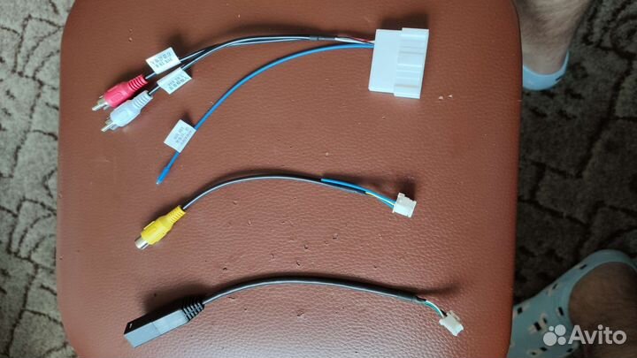 4-контактный разъем для подключения к USB-кабелю