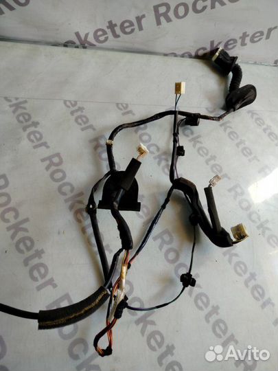 Проводка двери задняя правая Nissan Fuga 2006