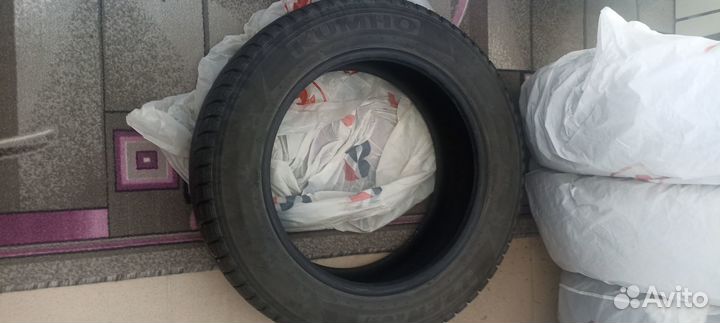 Kumho I'Zen KW31 215/60 R17 96R