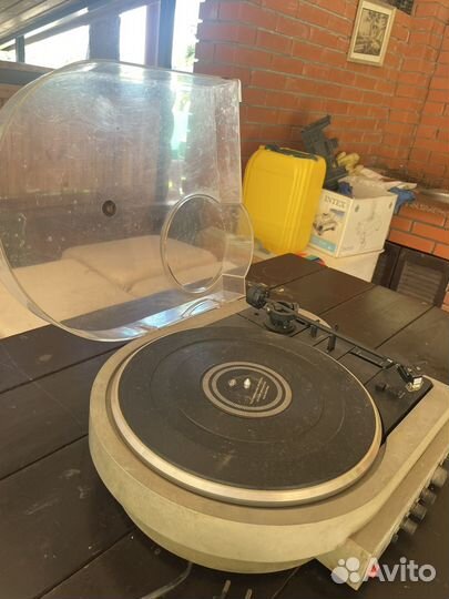 Проигрыватель винила
