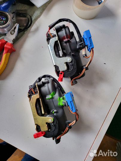 Замок багажника Додж Караван Вояджер