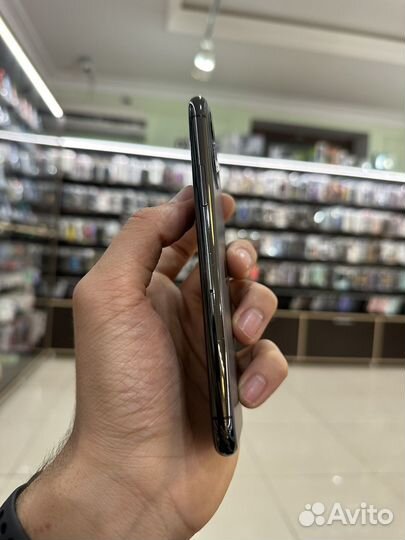 iPhone 11 Pro, 64 ГБ
