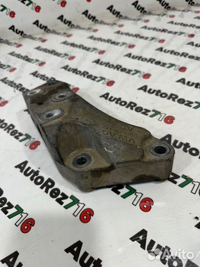 Кронштейн кпп Volkswagen Passat CC дорестайлинг