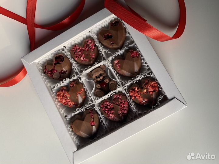 Шоколад ручной работы, клубника в шоколаде