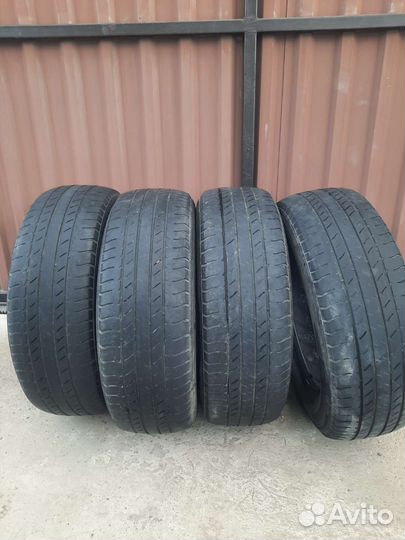 Michelin Latitude Tour HP 225/65 R17
